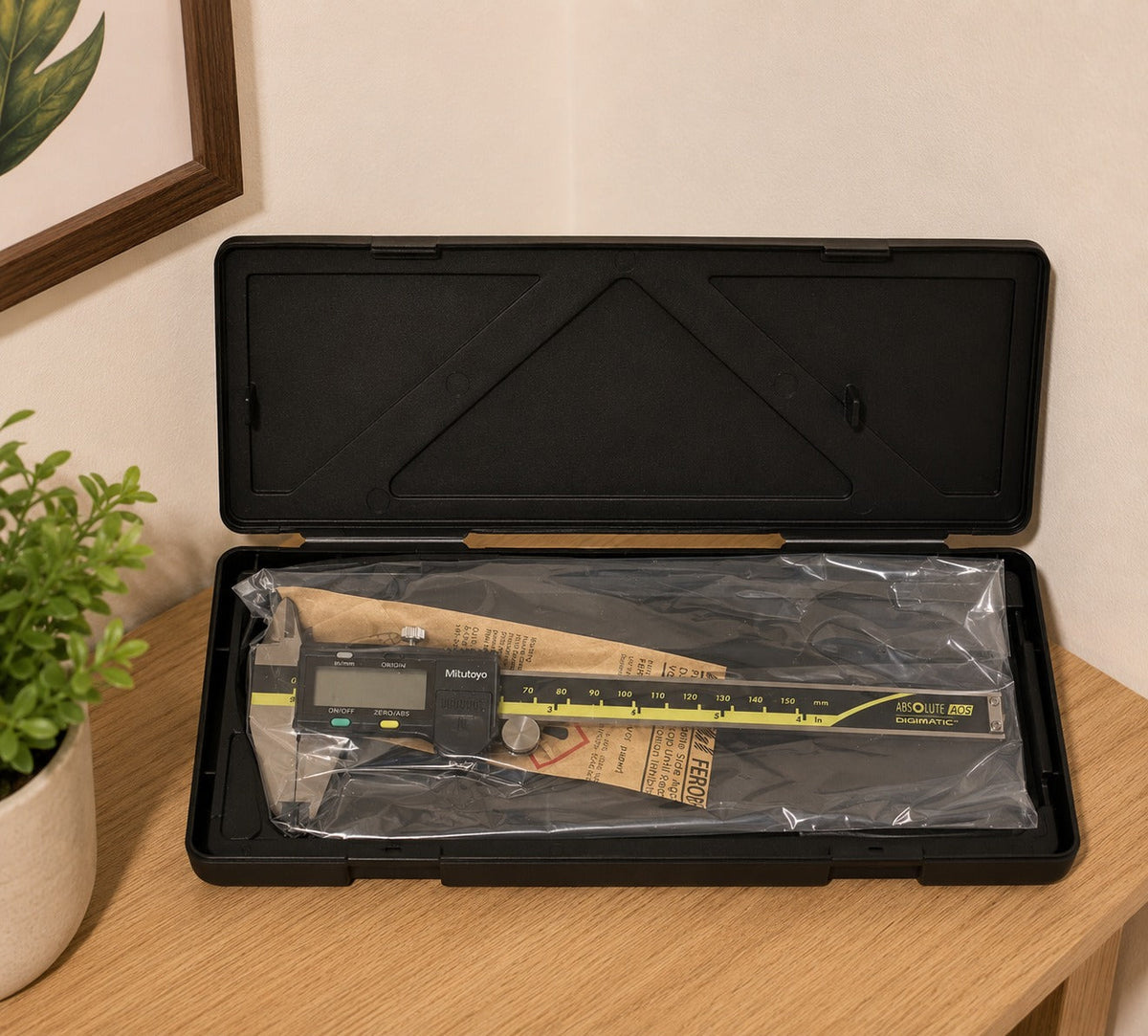 Mitutoyo 500-196-30 Absolute Digital Caliper 150mm (6 Inch) – Precision Electronic Measuring Tool – view 3
