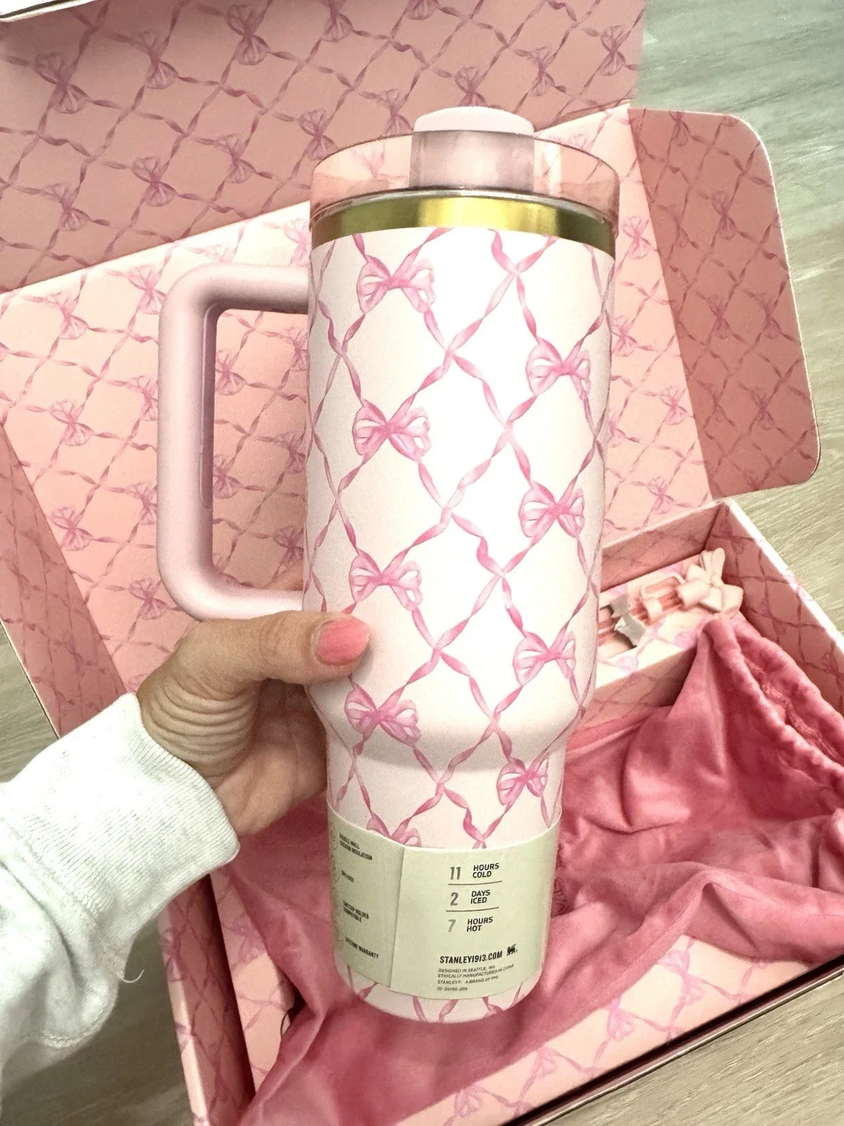Stanley x LoveShackFancy 40oz Baby Bow Pink Peppermint Holiday Tumbler – view 4