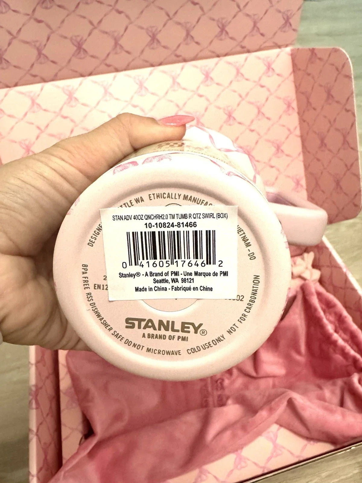 Stanley Quencher H2.0 x LoveShackFancy Pink Baby Bow 40oz Holiday Cup – view 5